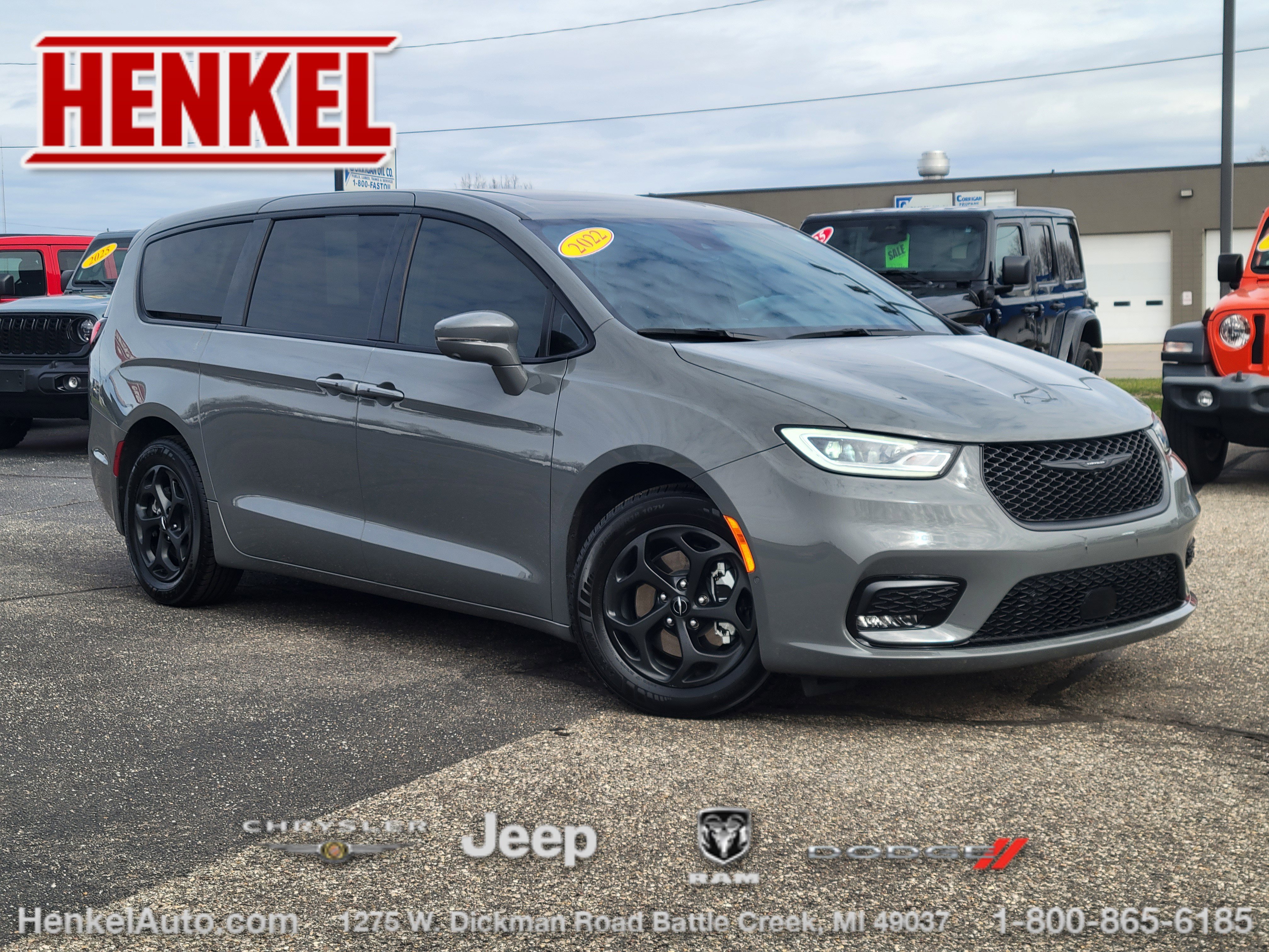 Used 2022 Chrysler Pacifica Limited w/ S Appearance Package image 1