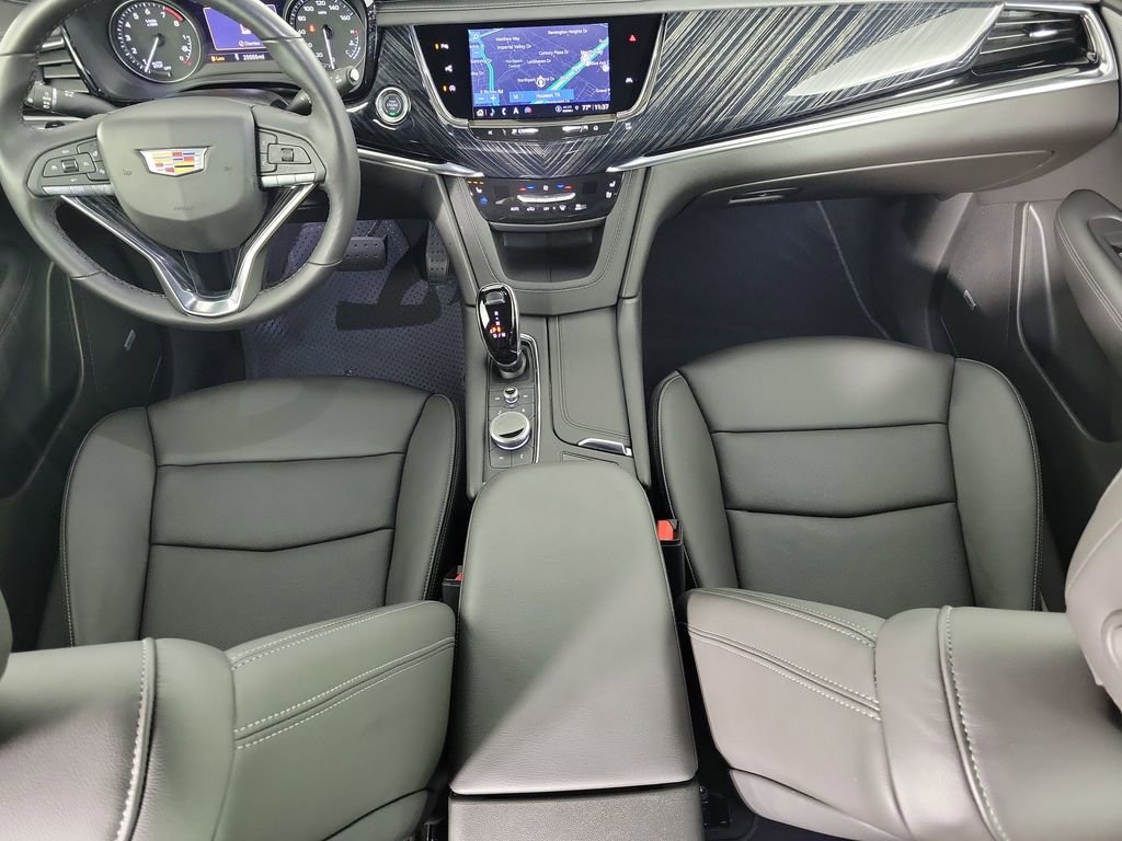 Used 2025 Cadillac XT6 Premium Luxury w/ Technology Package image 16