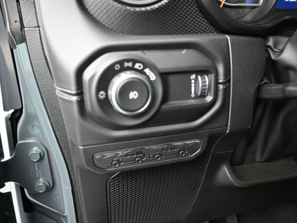 New 2025 Jeep Wrangler Unlimited Rubicon image 13