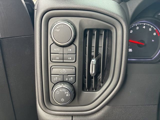 Used 2022 Chevrolet Silverado 1500 Custom Trail Boss w/ LPO, Dark Essentials Package image 29