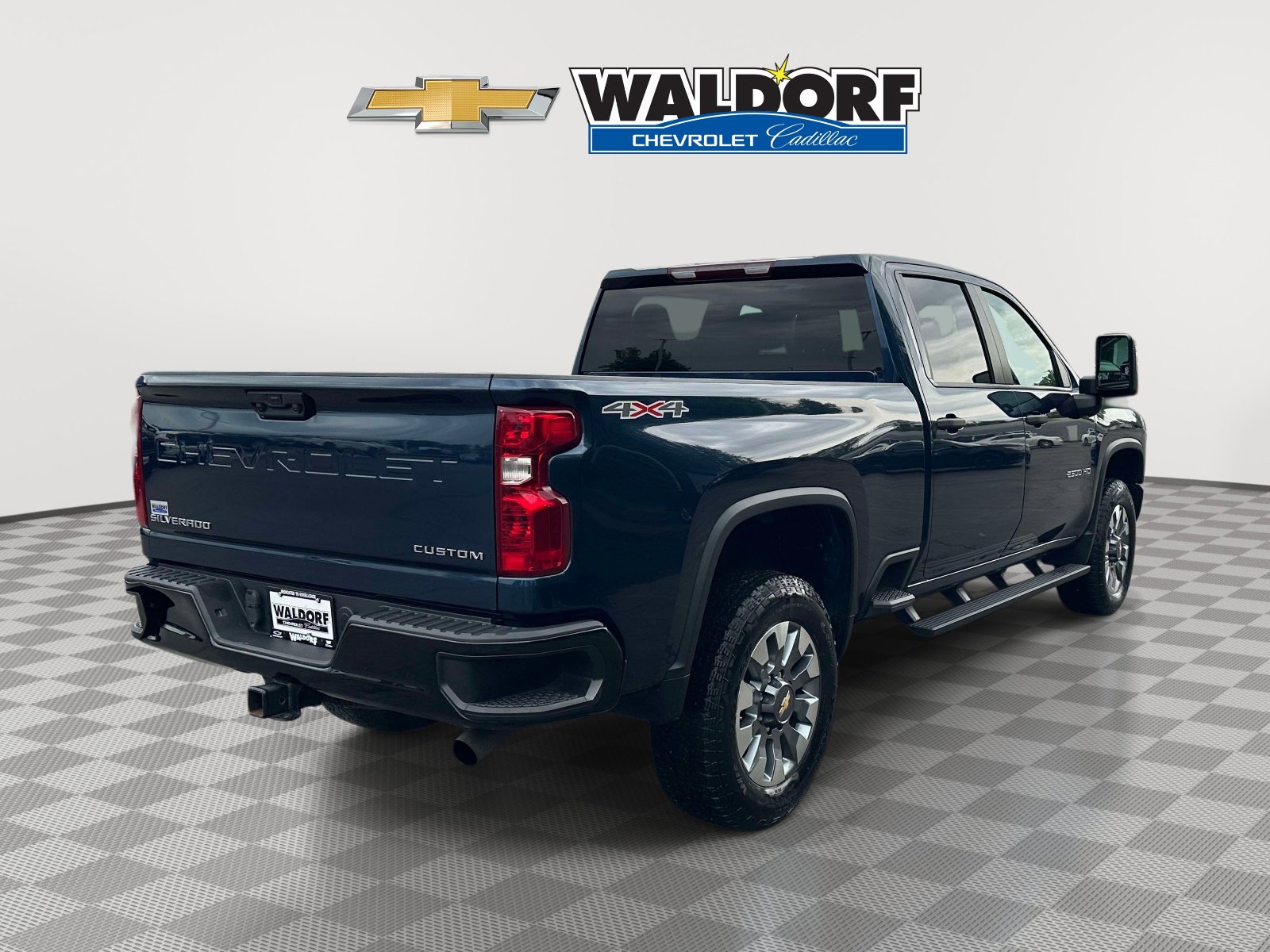 Used 2023 Chevrolet Silverado 2500 Custom w/ Custom Value Package AWD/4WD image 6