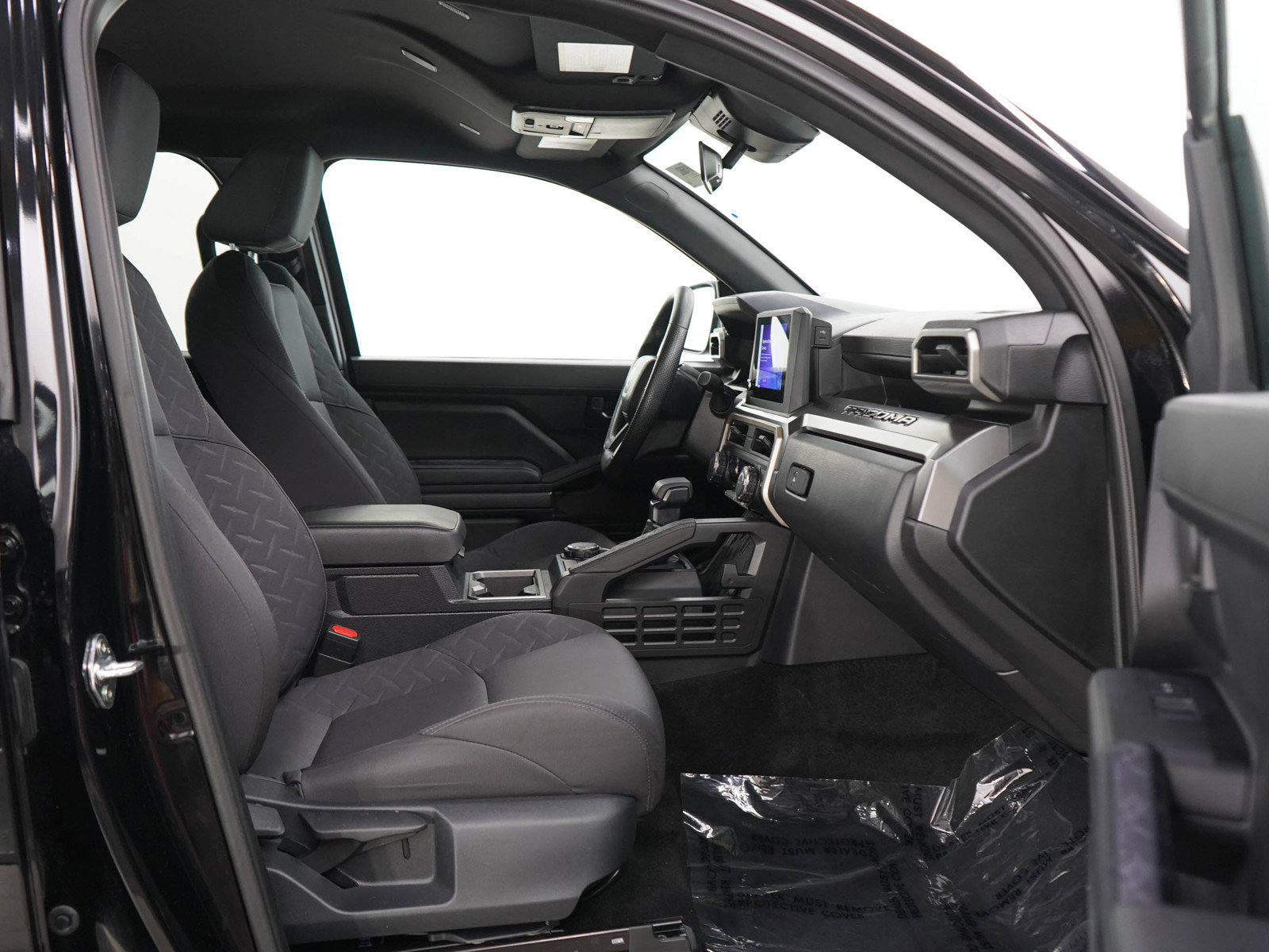 Used 2025 Toyota Tacoma SR5 AWD/4WD image 11