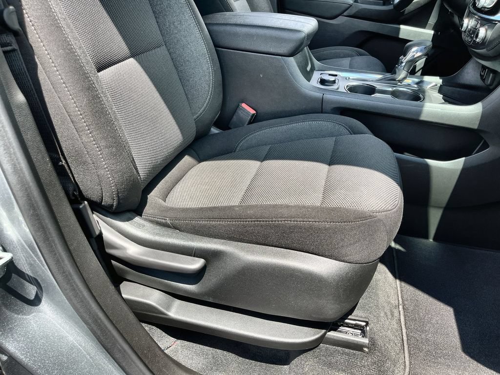 Used 2023 Chevrolet Traverse LT AWD/4WD image 26