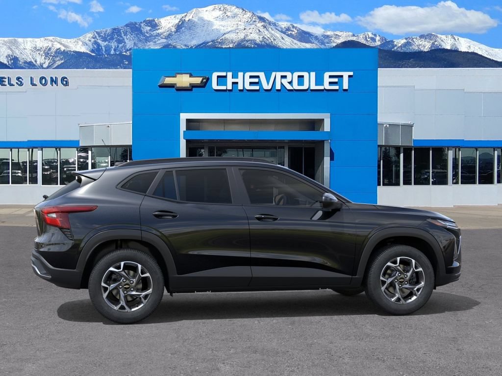 New 2026 Chevrolet Trax LT w/ Sunroof Package FWD image 5