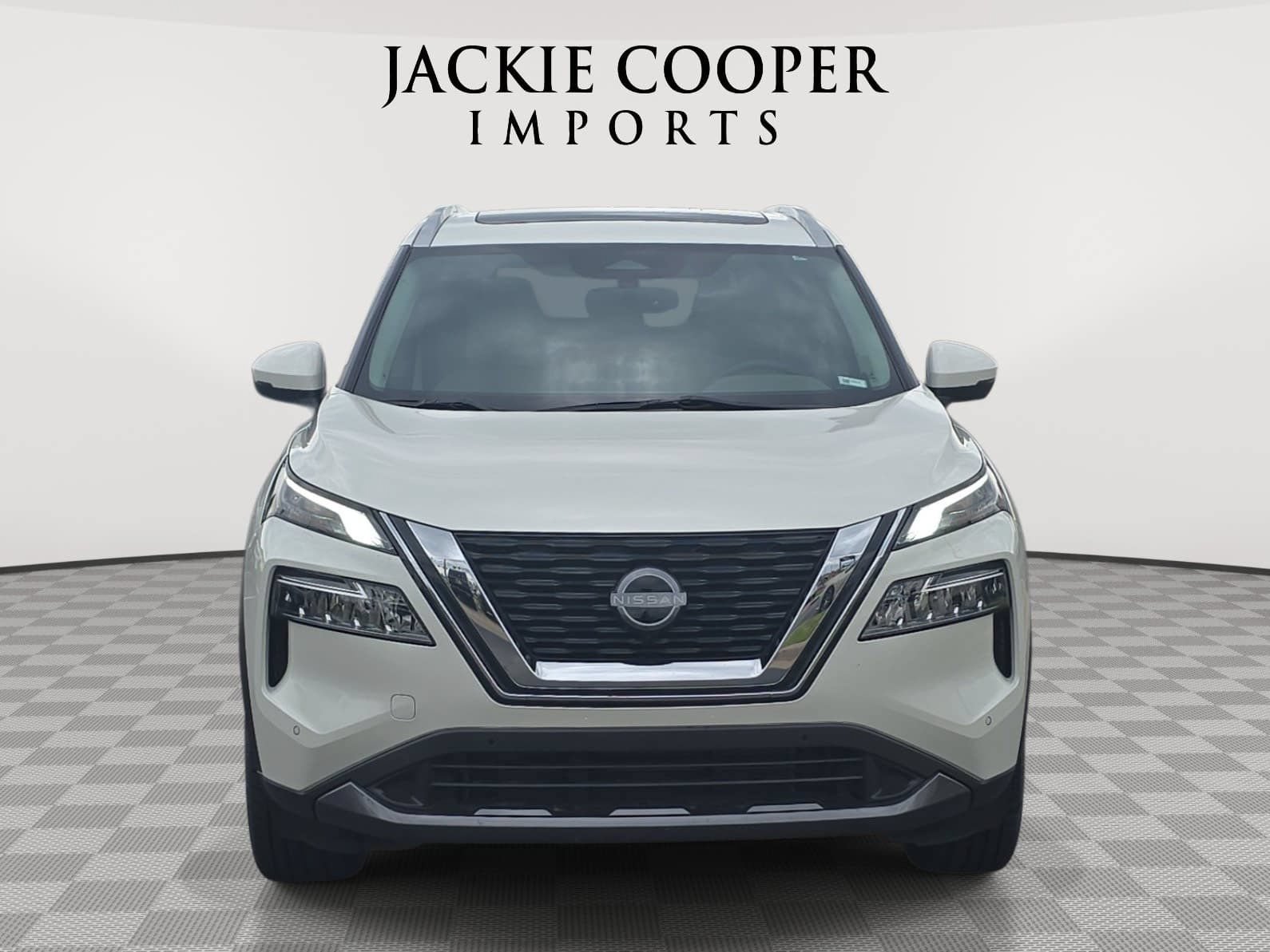 Used 2023 Nissan Rogue SL w/ SL Premium Package FWD image 2
