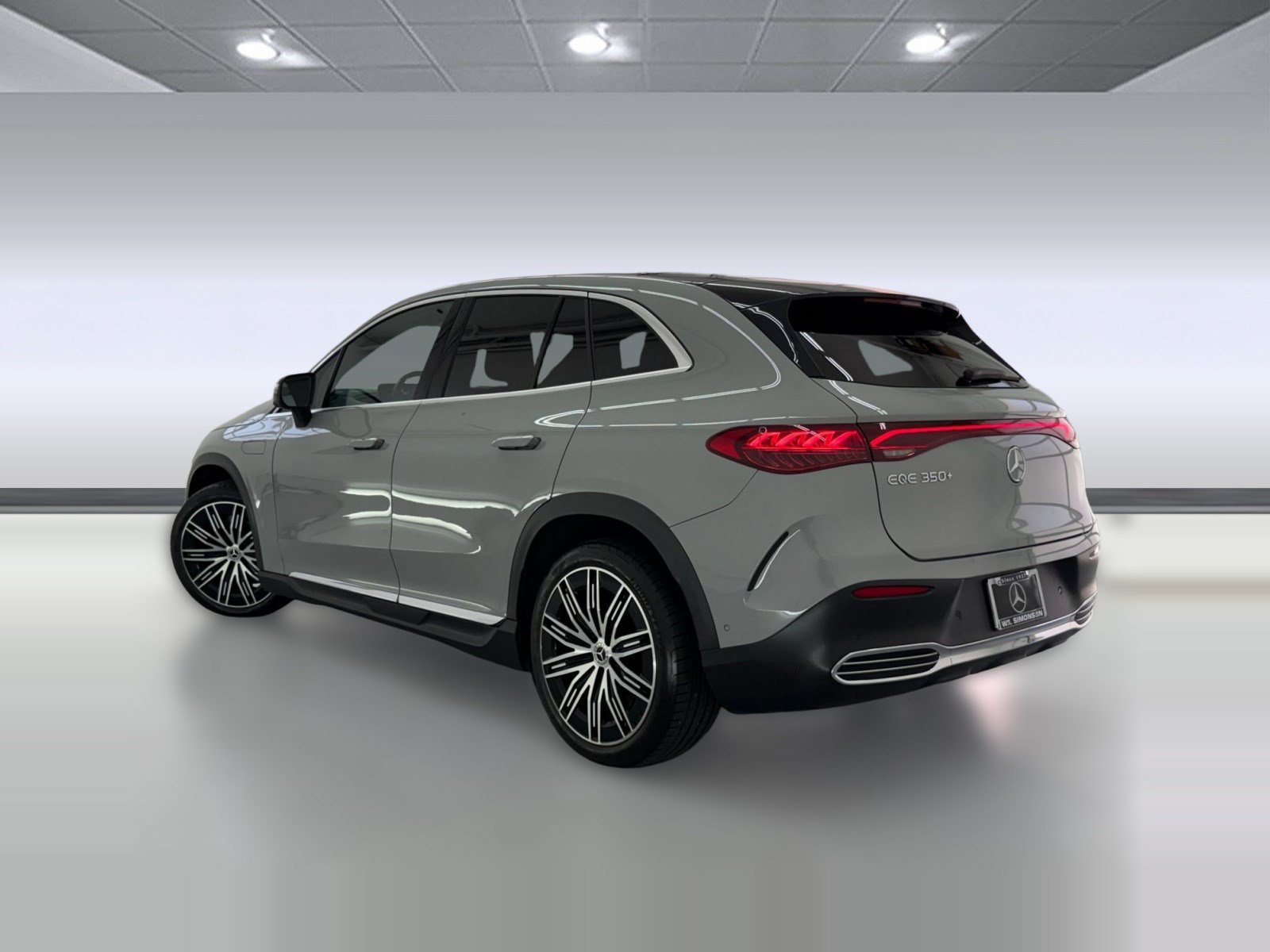 Used 2023 Mercedes-Benz EQE 350+ SUV image 3