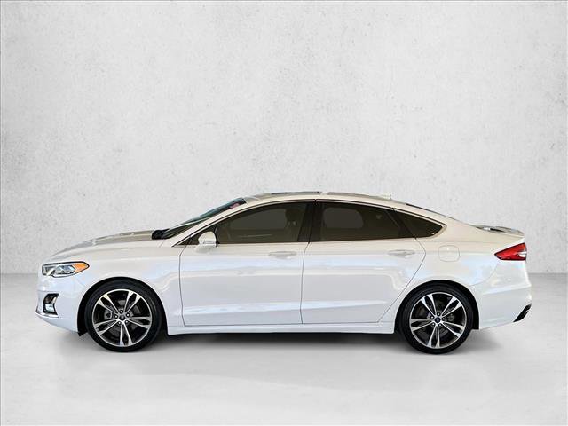 Used 2019 Ford Fusion Titanium image 2