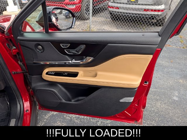 Used 2020 Lincoln Corsair Reserve AWD/4WD image 24