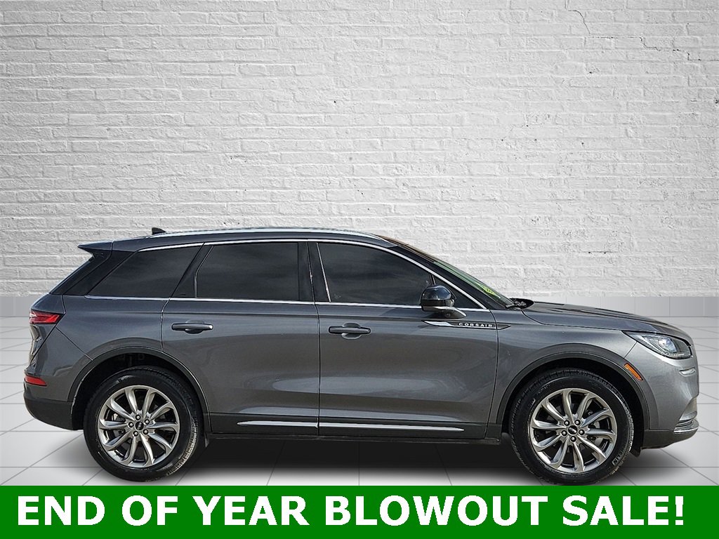 Used 2022 Lincoln Corsair FWD w/ Premium Package image 2