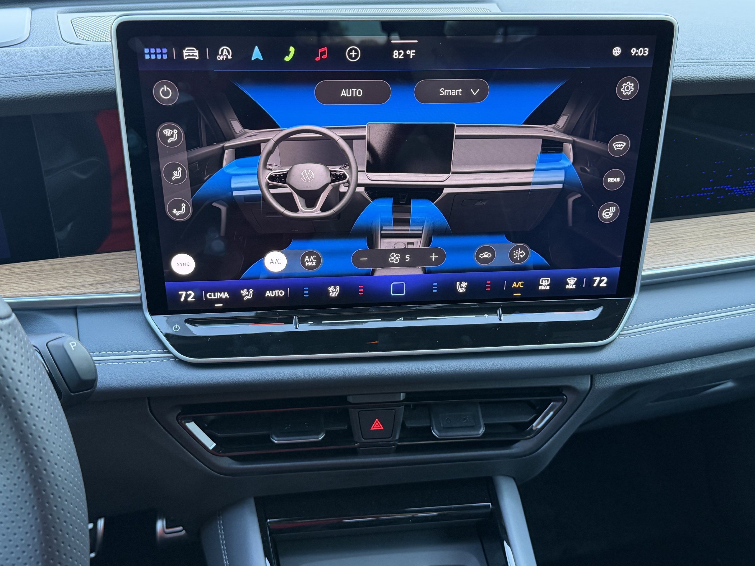 New 2026 Volkswagen Tiguan SEL R-Line AWD/4WD image 18