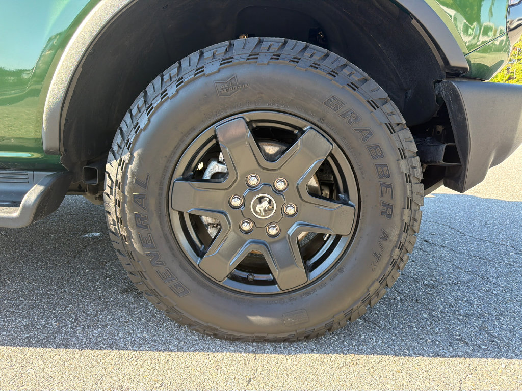 Used 2025 Ford Bronco Outer Banks AWD/4WD image 12
