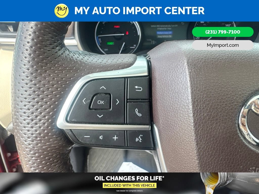 Used 2021 Toyota Sienna Platinum AWD/4WD image 17