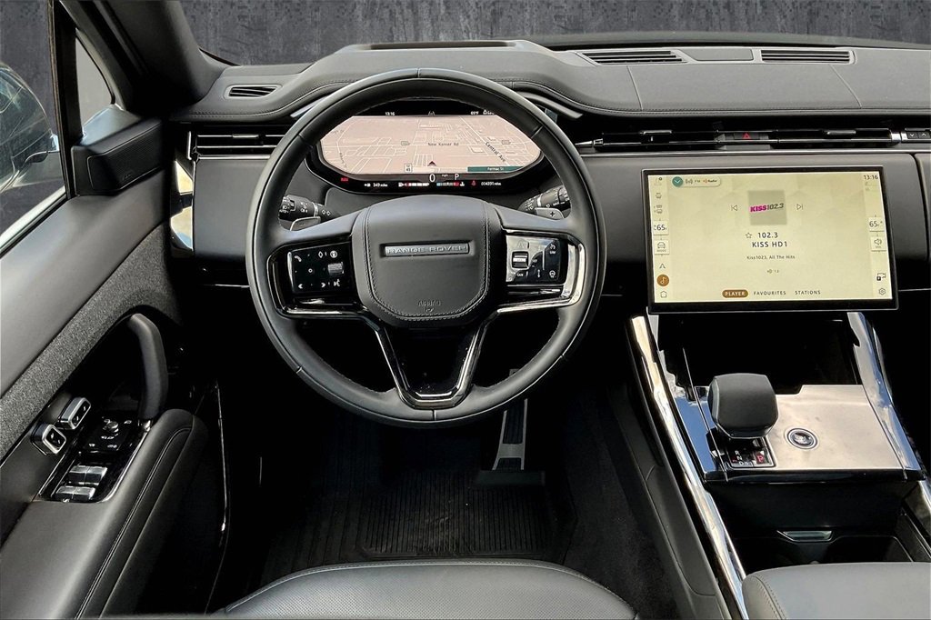 Used 2025 Land Rover Range Rover Sport Dynamic SE image 8