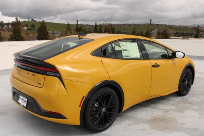 New 2026 Toyota Prius AWD image 3