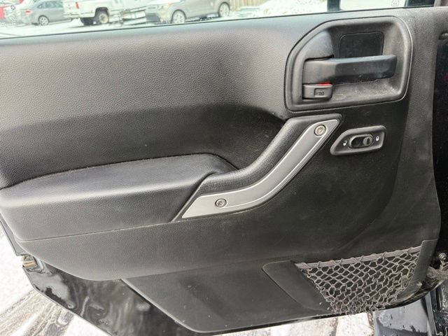 Used 2018 Jeep Wrangler Unlimited Sahara w/ Connectivity Group image 13