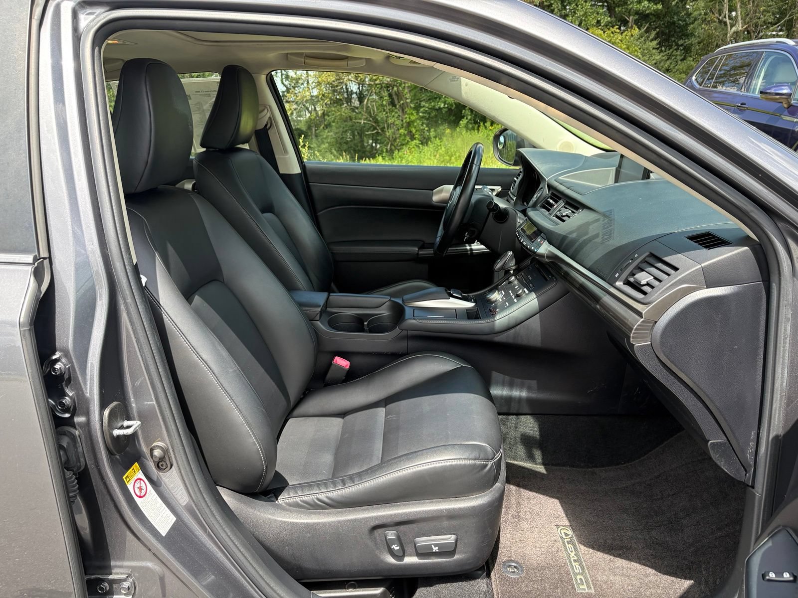 Used 2014 Lexus CT 200h FWD image 29