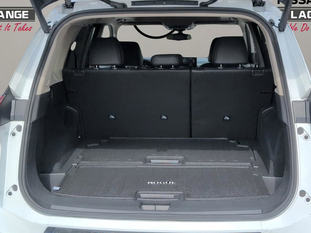 New 2026 Nissan Rogue Platinum image 10