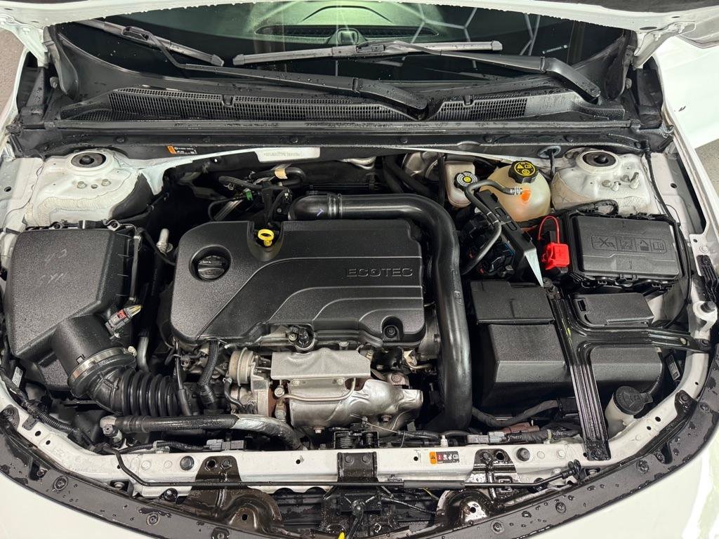 Used 2022 Chevrolet Malibu RS FWD image 9