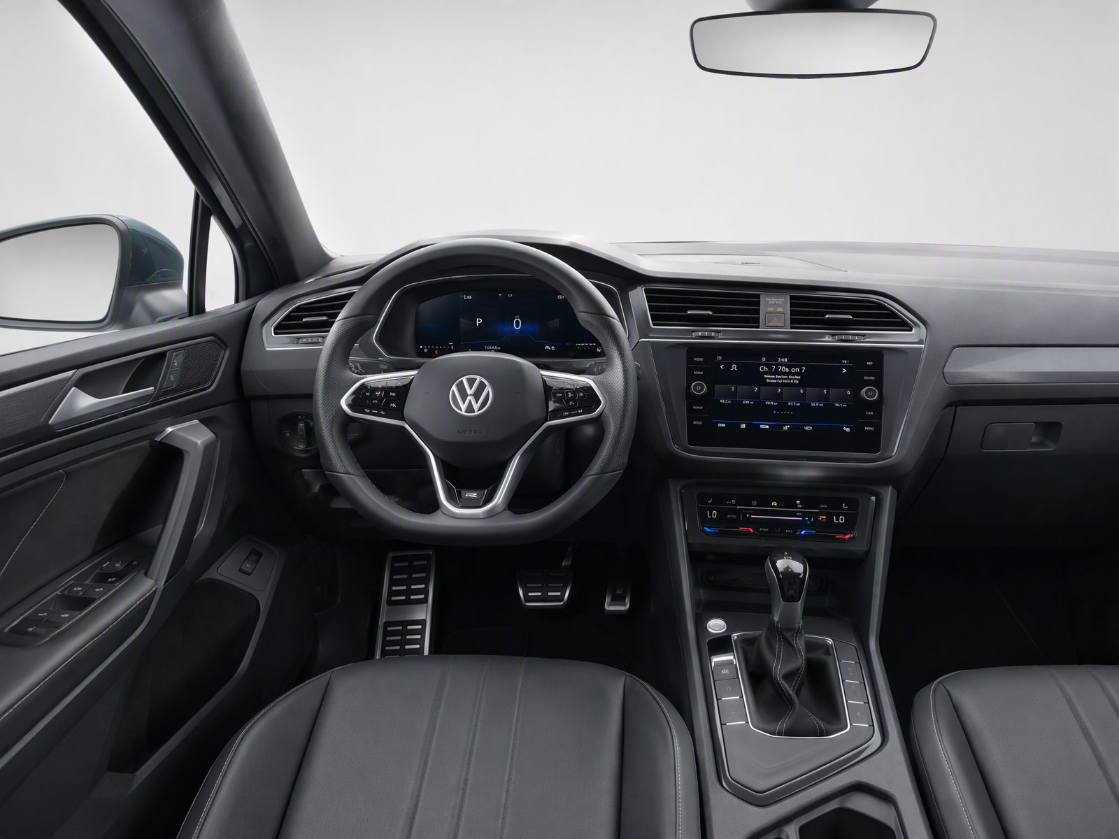 Used 2024 Volkswagen Tiguan SE R-Line FWD image 25