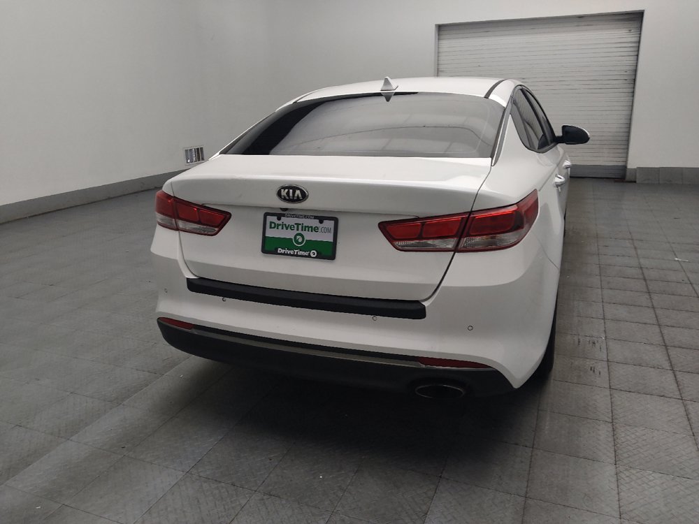 Used 2017 Kia Optima LX w/ Convenience Plus Package FWD image 7