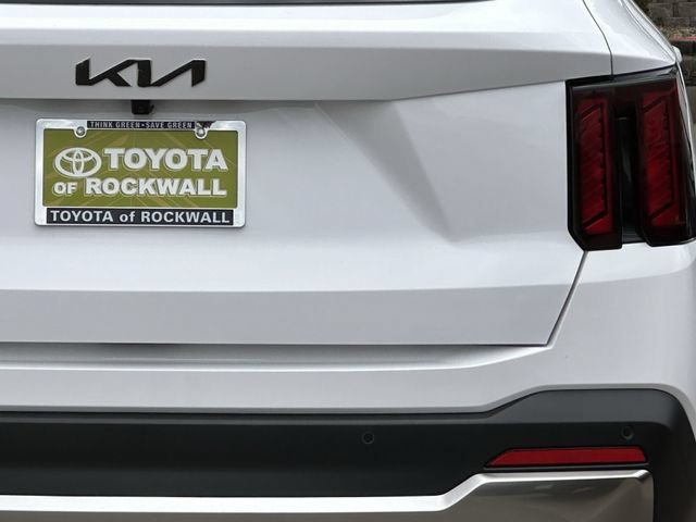Used 2025 Kia Sorento EX w/ Panoramic Sunroof Package FWD image 6