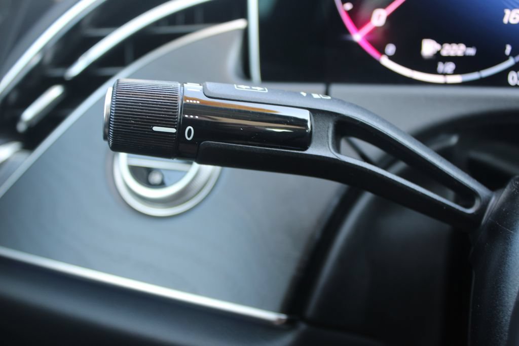 Used 2025 Mercedes-Benz E 350 Sedan image 37