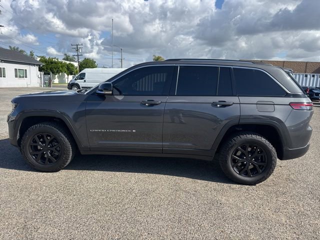 Used 2022 Jeep Grand Cherokee Limited AWD/4WD image 8