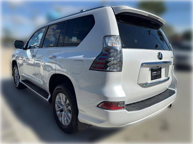 Used 2023 Lexus GX 460 Premium w/ Premium Package image 5
