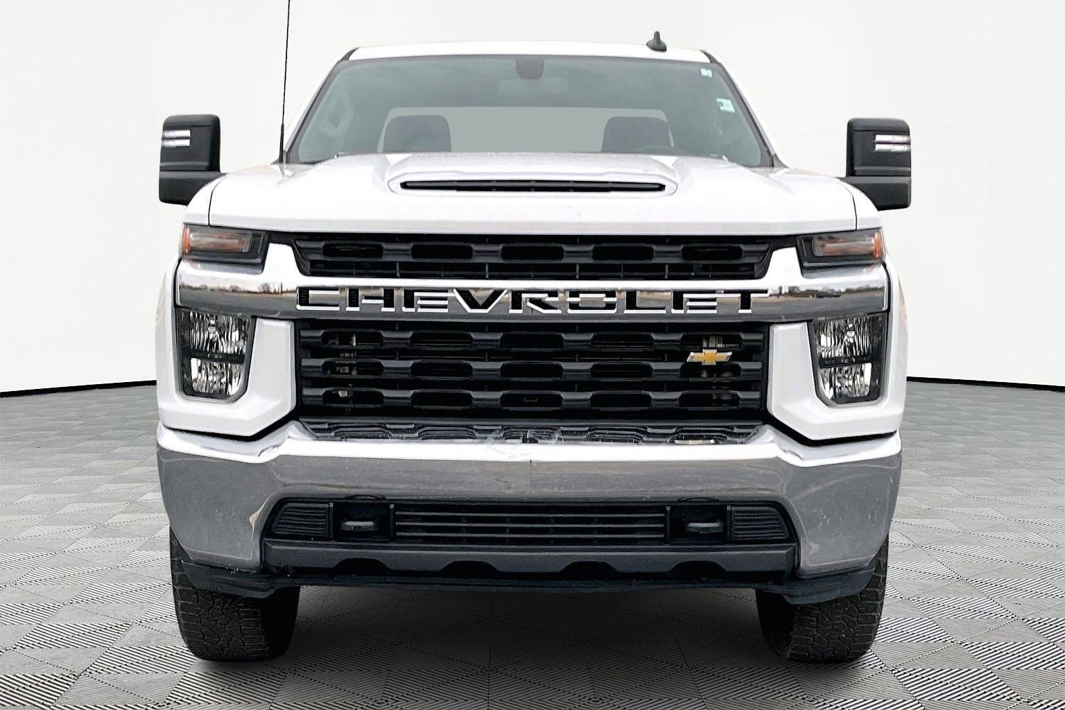 Used 2023 Chevrolet Silverado 2500 LT image 3