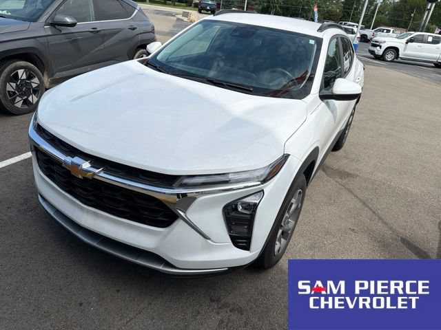 Certified 2024 Chevrolet Trax LT w/ Driver Confidence Package FWD image 1