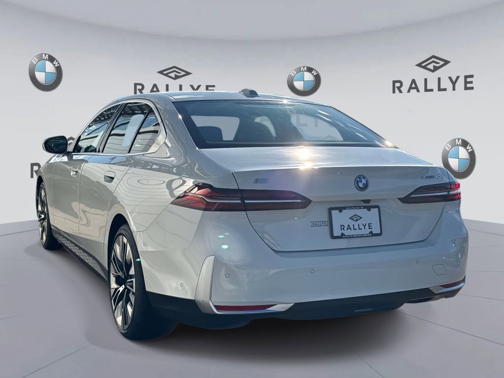 Certified 2025 BMW i5 xDrive40 w/ Premium Package image 5