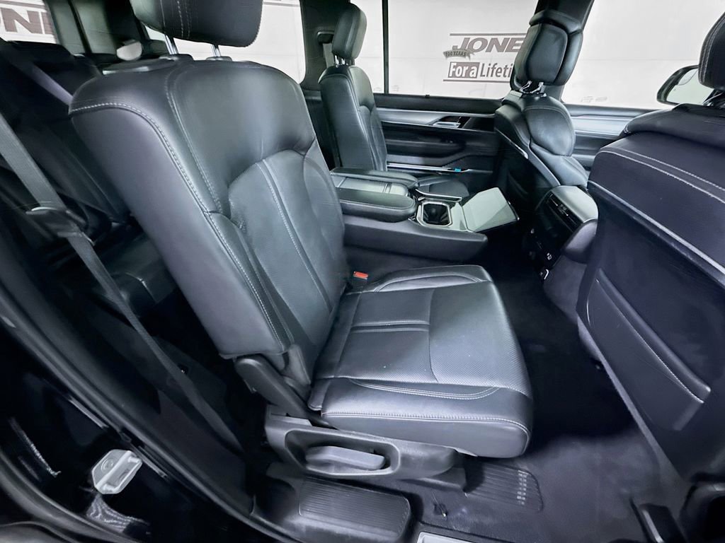 Used 2022 Jeep Grand Wagoneer Series I AWD/4WD image 36