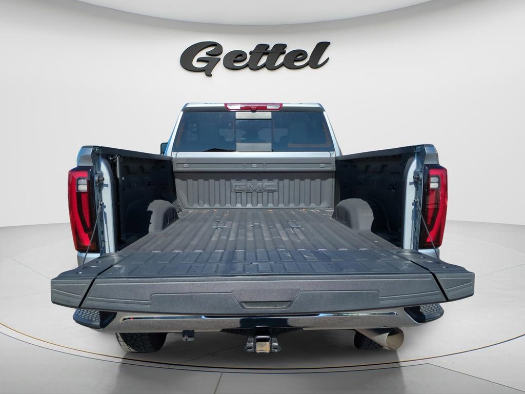 Used 2025 GMC Sierra 3500 SLT w/ SLT Premium Package image 12