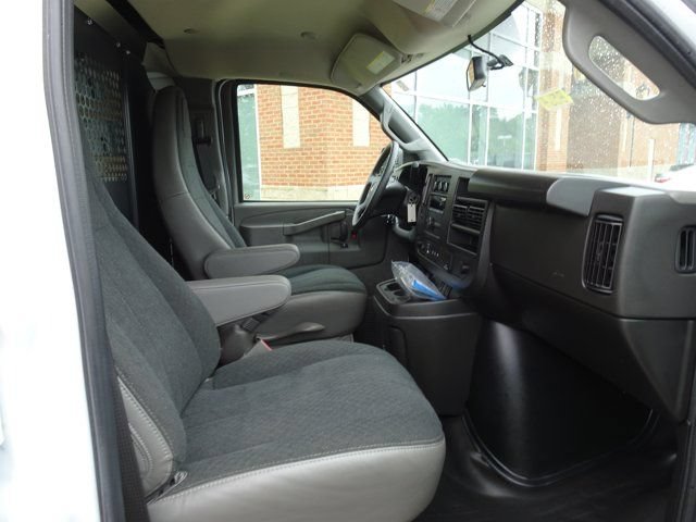 Used 2024 Chevrolet Express 2500 w/ Driver Convenience Package RWD image 14