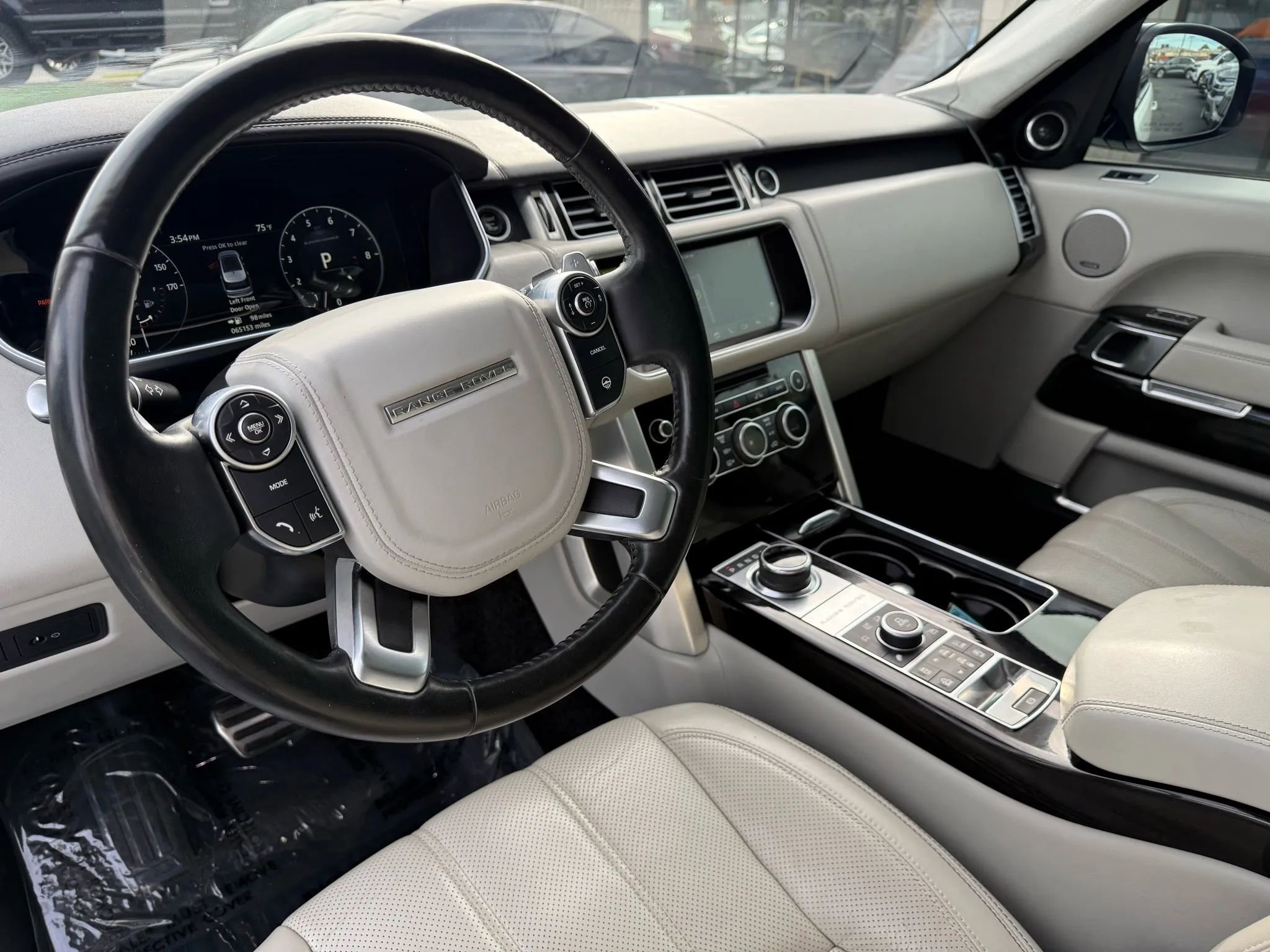 Used 2017 Land Rover Range Rover Long Wheelbase Autobiography image 20
