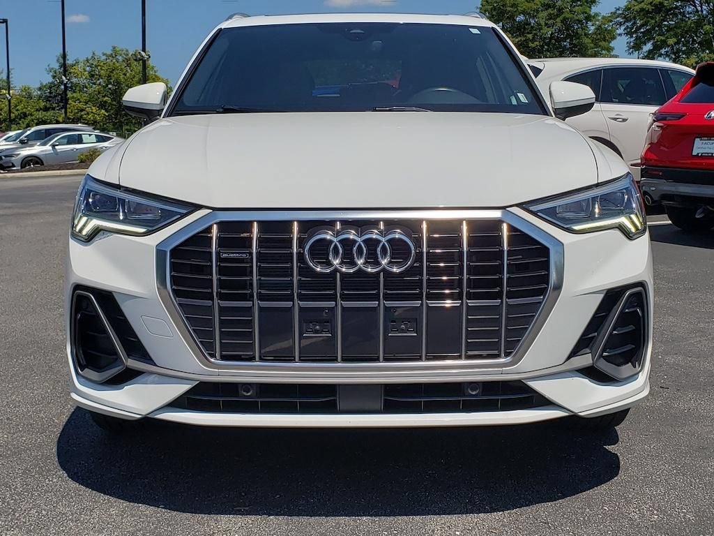 Used 2023 Audi Q3 2.0T Premium AWD/4WD image 2