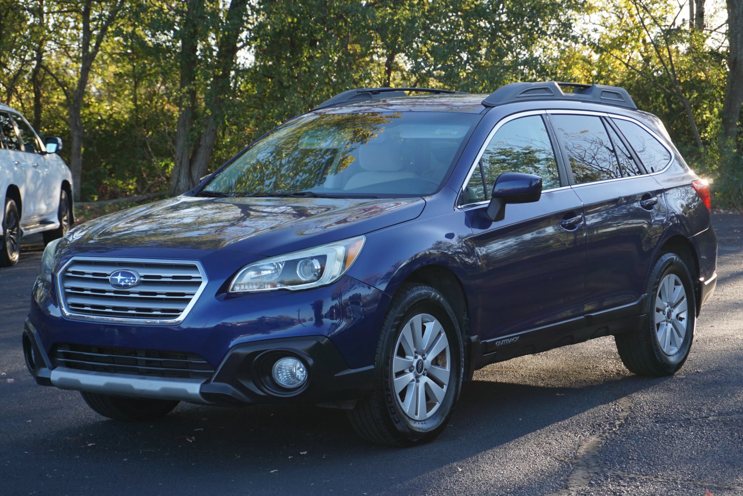 Used 2015 Subaru Outback 2.5i Premium AWD/4WD image 1