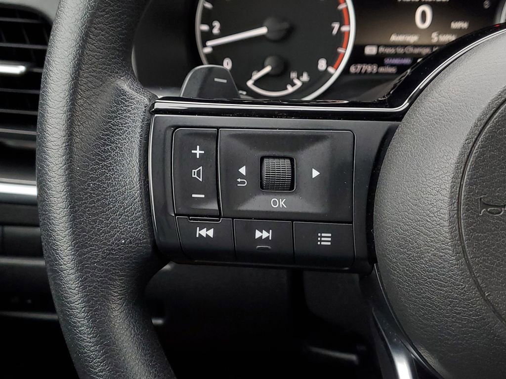 Used 2023 Nissan Rogue SV image 14