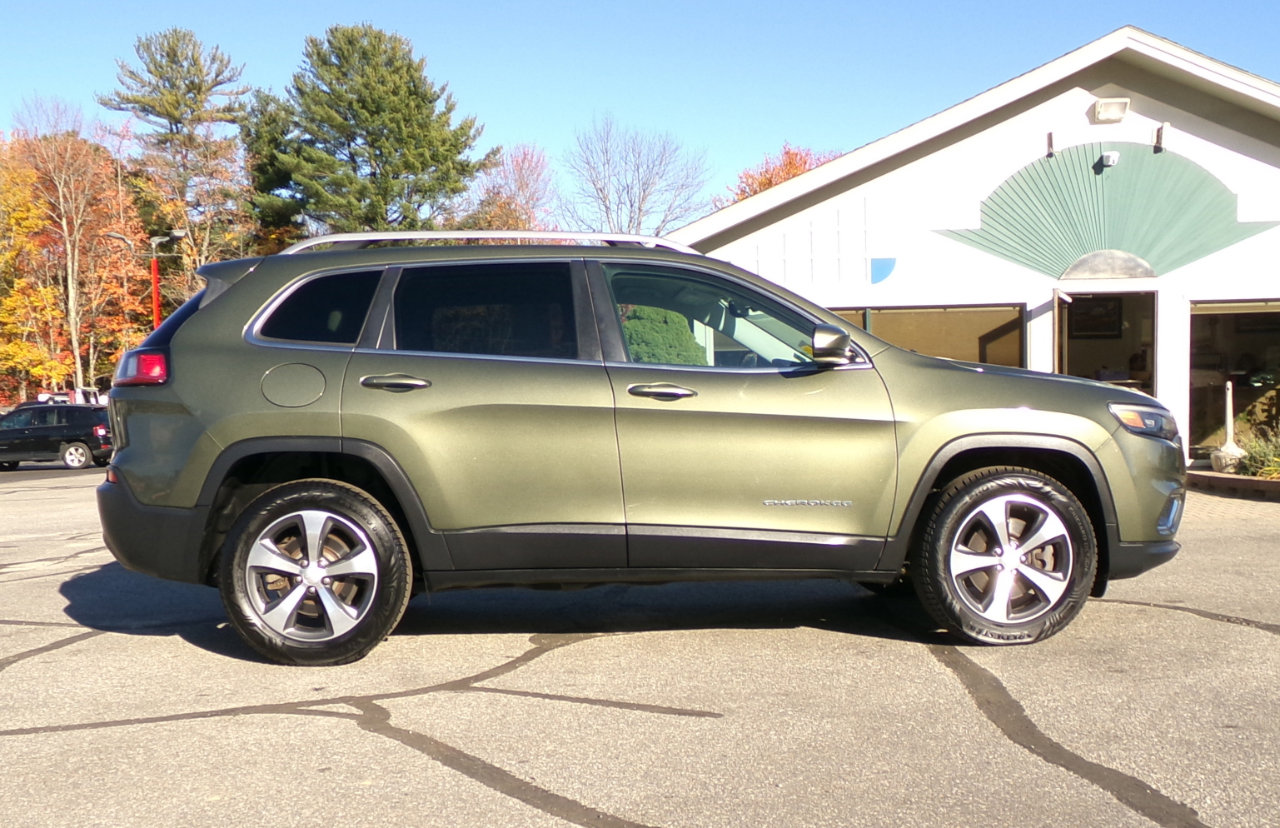 Used 2019 Jeep Cherokee Limited image 8