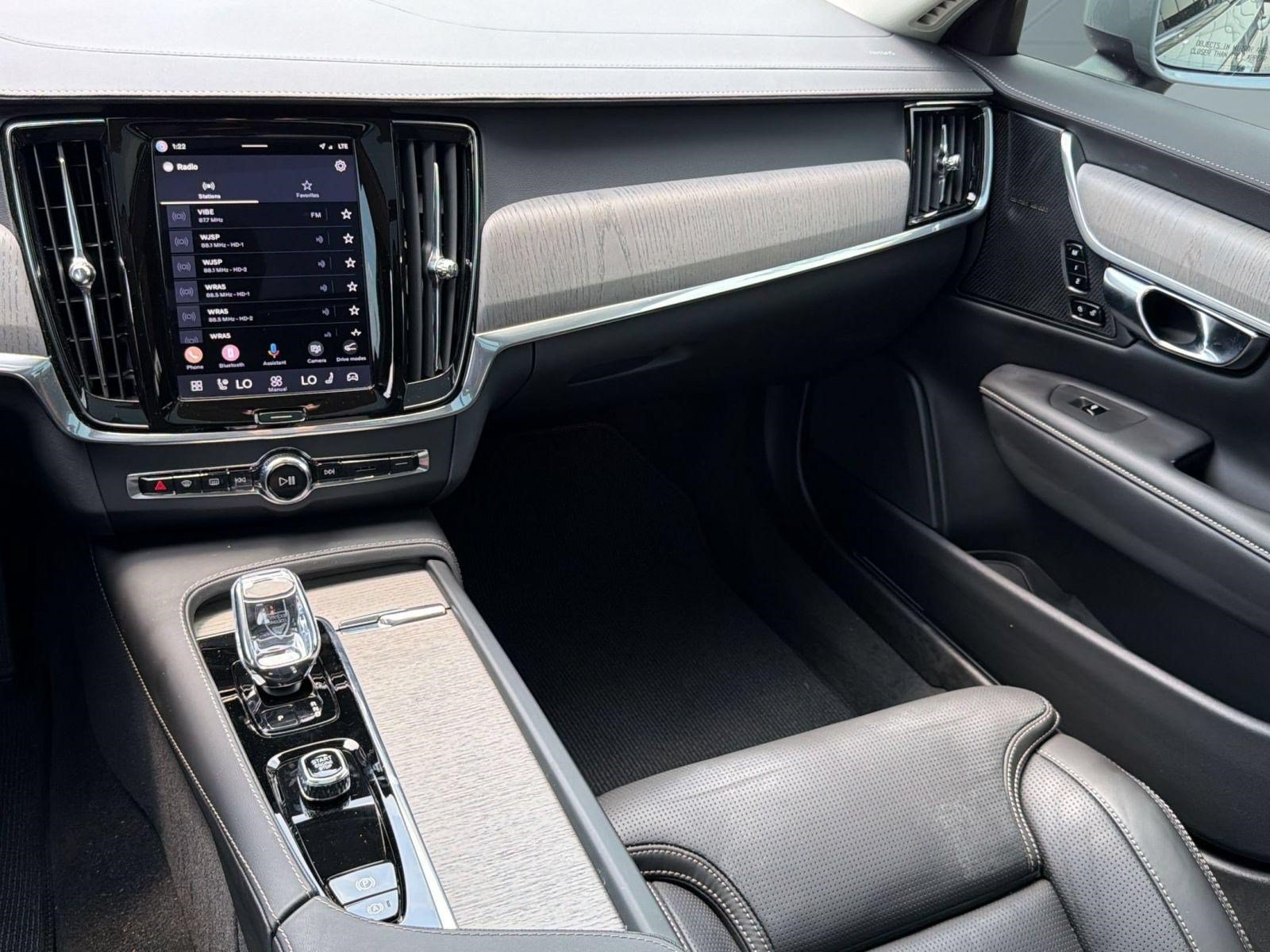 Certified 2025 Volvo V90 B6 Cross Country Ultra AWD/4WD image 27