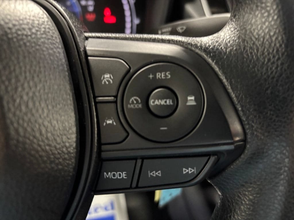 Used 2026 Toyota Corolla LE FWD image 19
