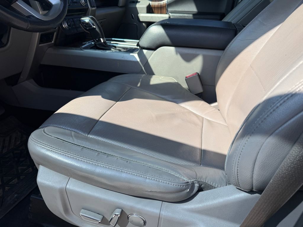 Used 2016 Ford F150 Lariat w/ Equipment Group 502A Luxury AWD/4WD image 10