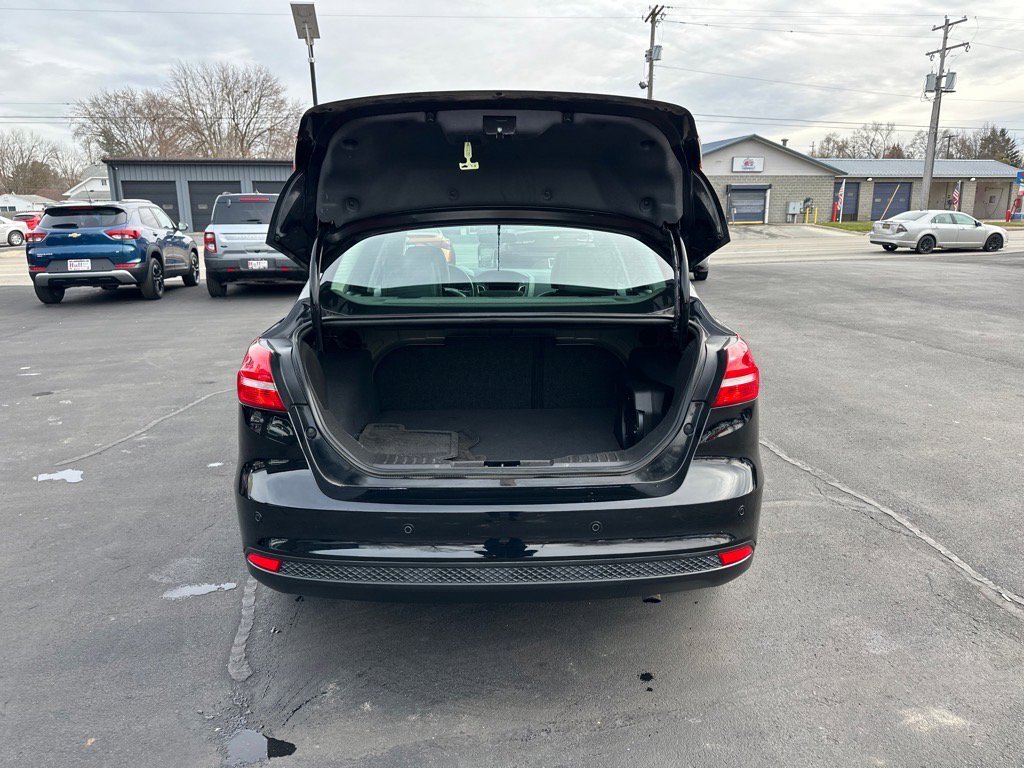 Used 2018 Ford Focus Titanium FWD image 11