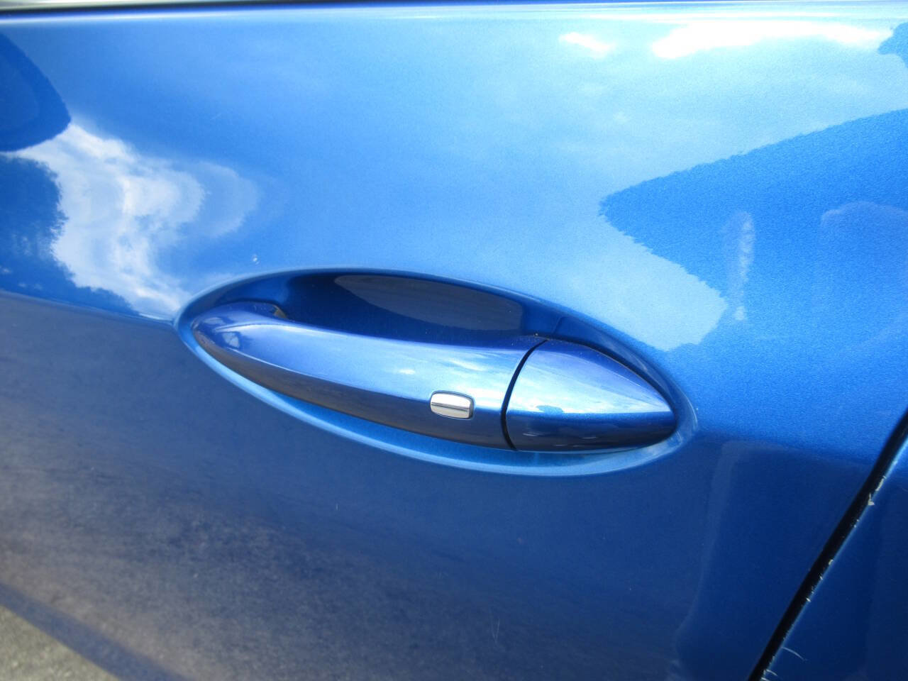 Used 2017 Chevrolet Cruze LT w/ Convenience Package image 19