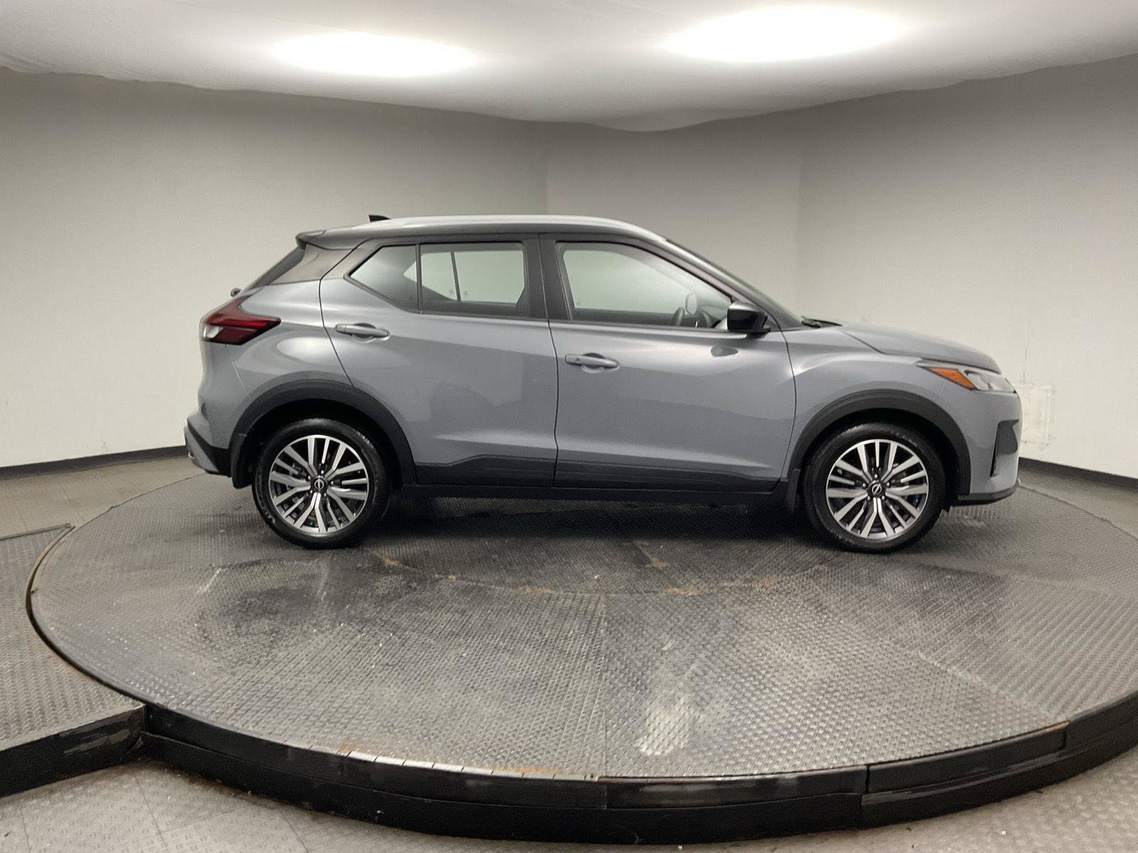 Used 2023 Nissan Kicks SV FWD image 8