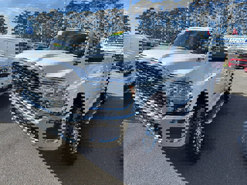 Used 2022 RAM 3500 Big Horn image 11