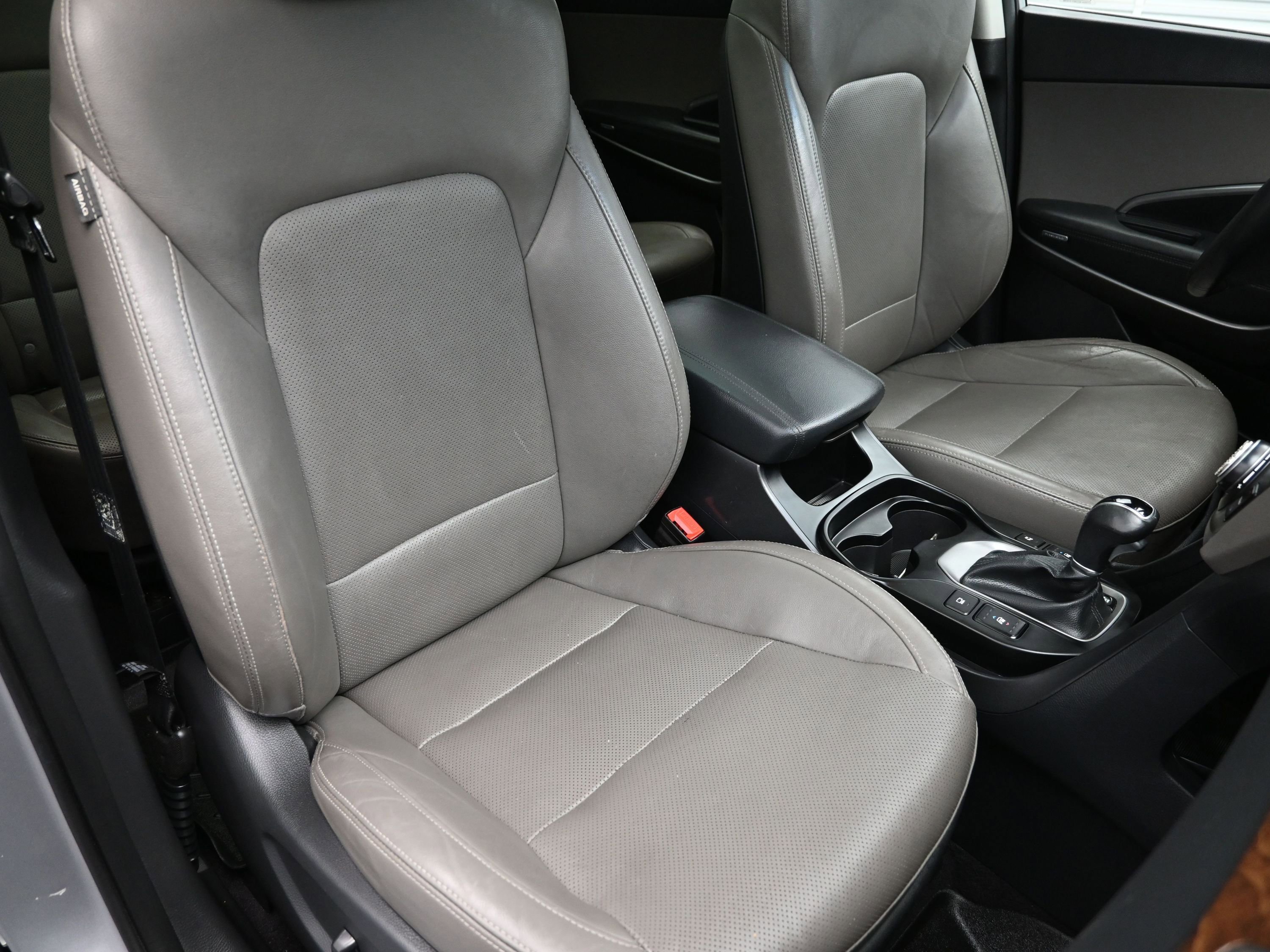 Used 2017 Hyundai Santa Fe Limited image 41