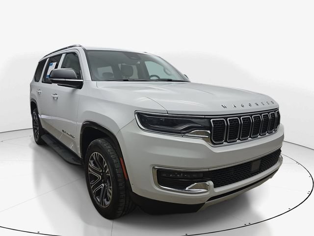 Used 2024 Jeep Wagoneer Series II w/ Flexible Seating Group RWD image 3