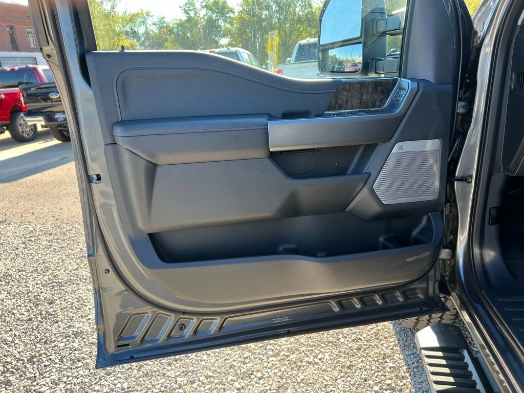 New 2026 Ford F250 Lariat w/ Lariat Premium Package image 11