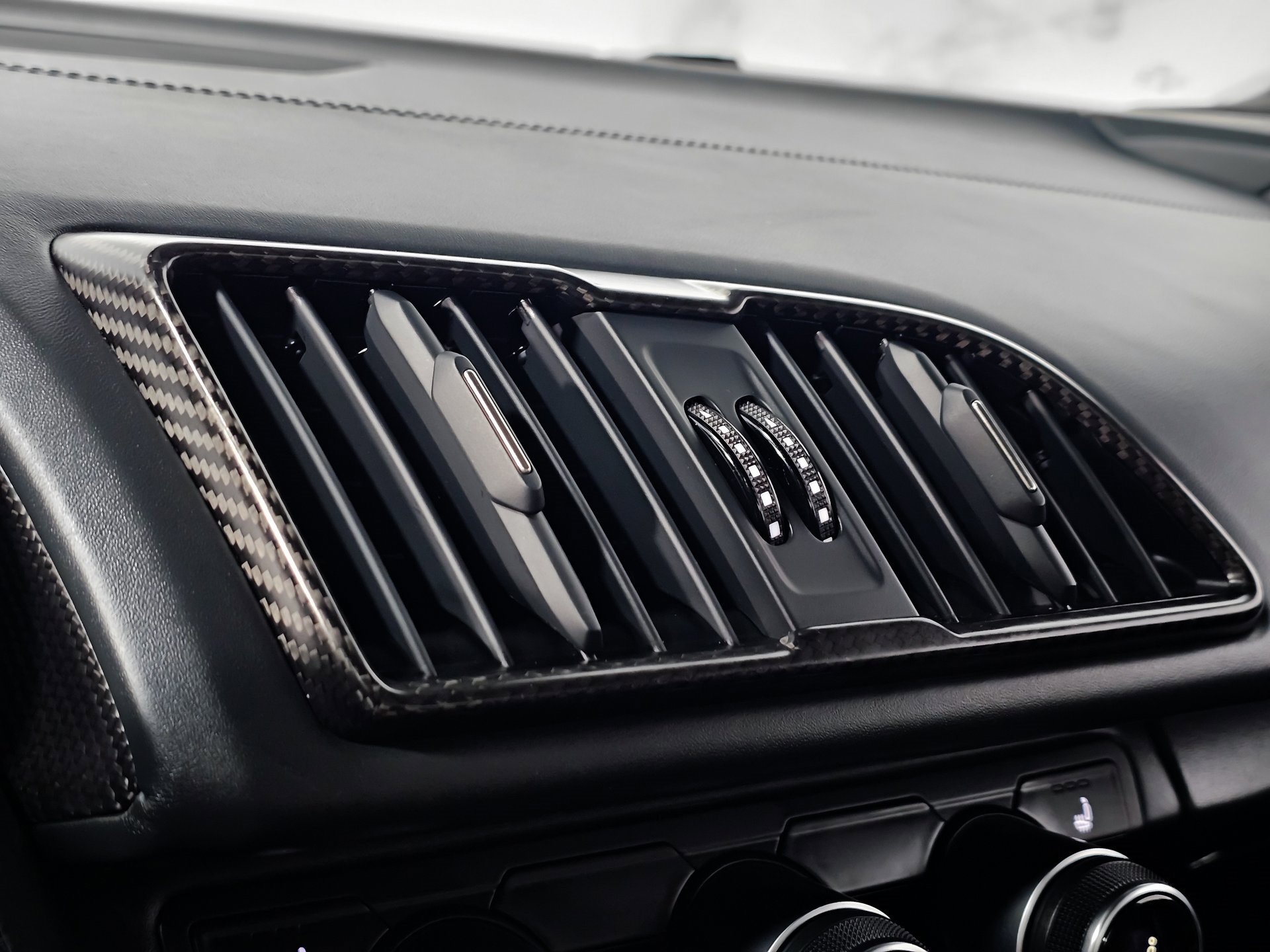 Used 2017 Audi R8 V10 plus image 37